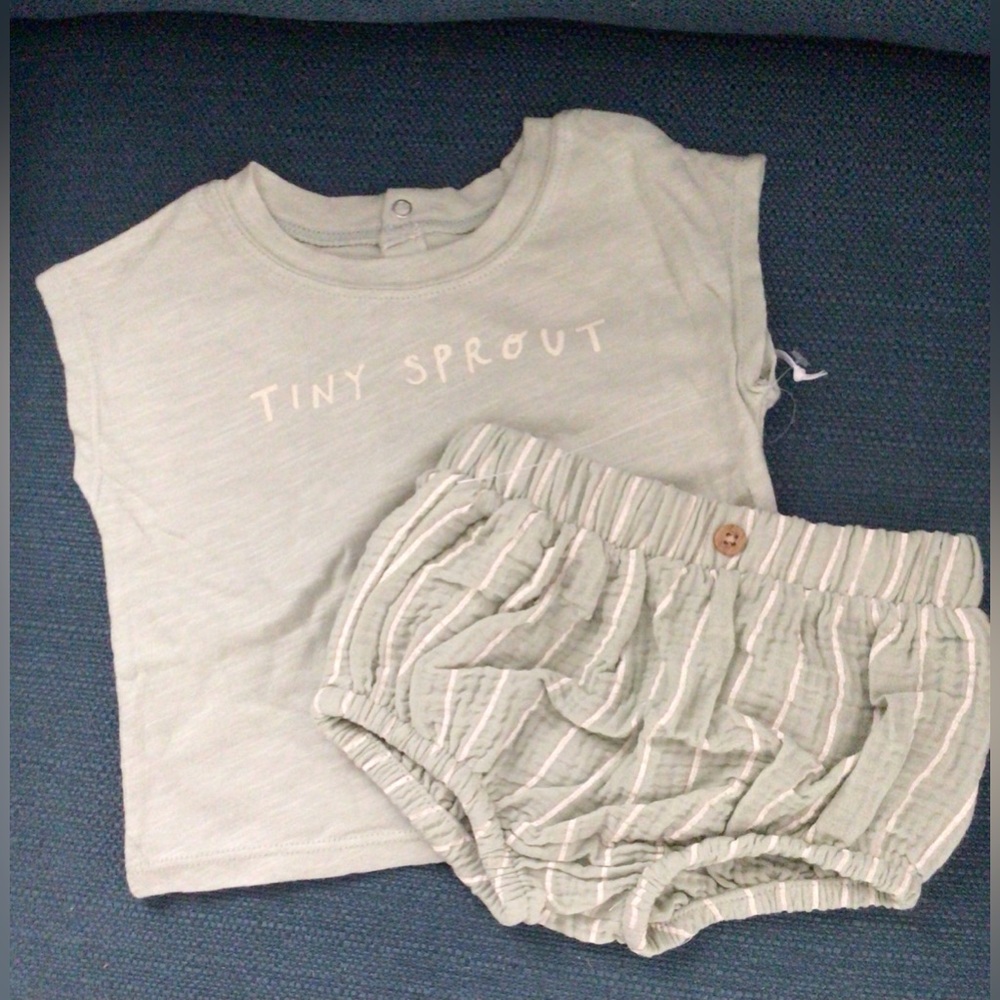 NEW 12M BABY OUTFIT